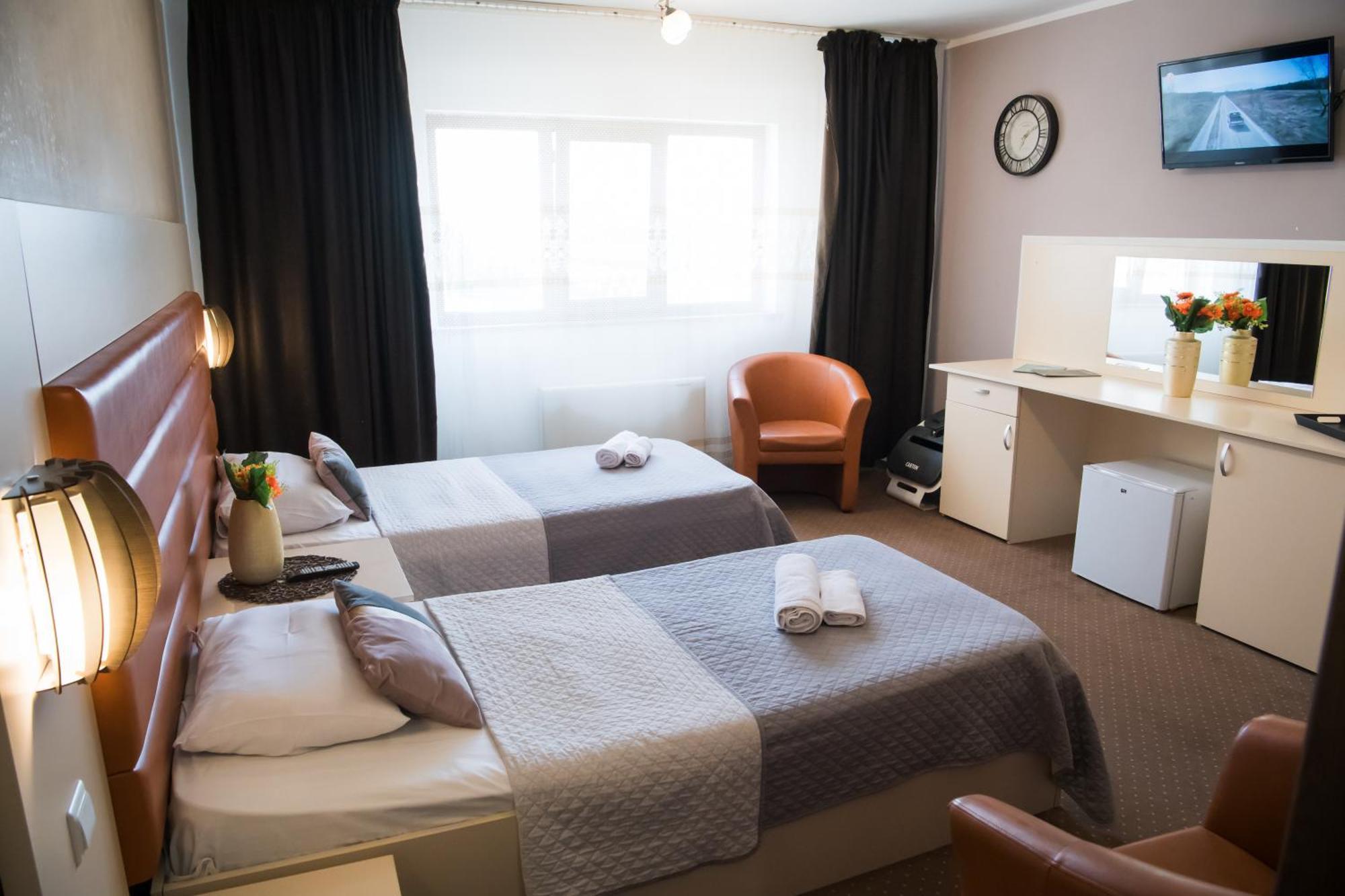 Mbi Travel Inn كرايوفا المظهر الخارجي الصورة