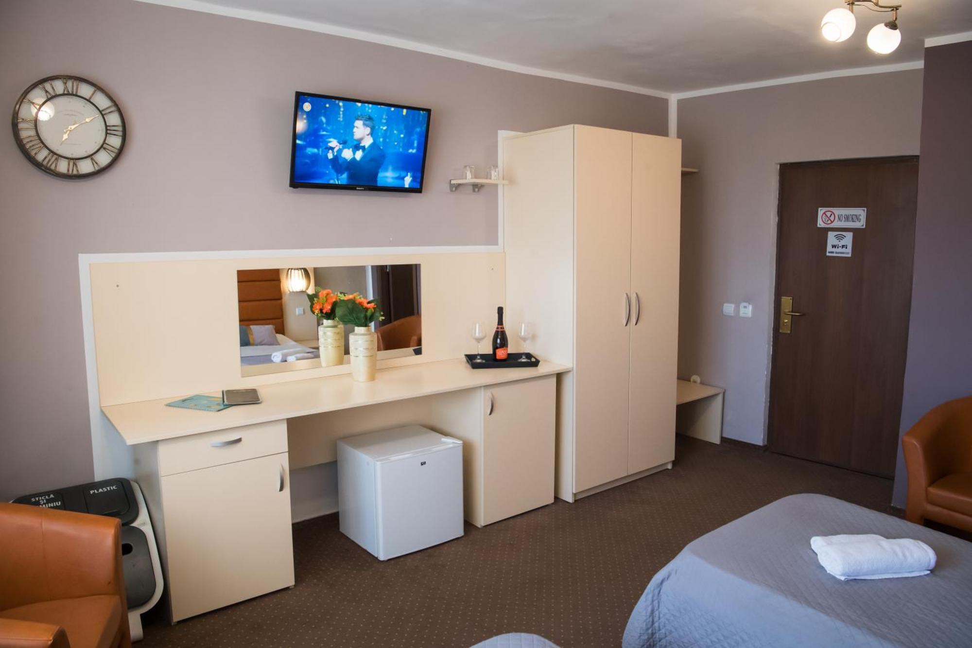 Mbi Travel Inn كرايوفا المظهر الخارجي الصورة