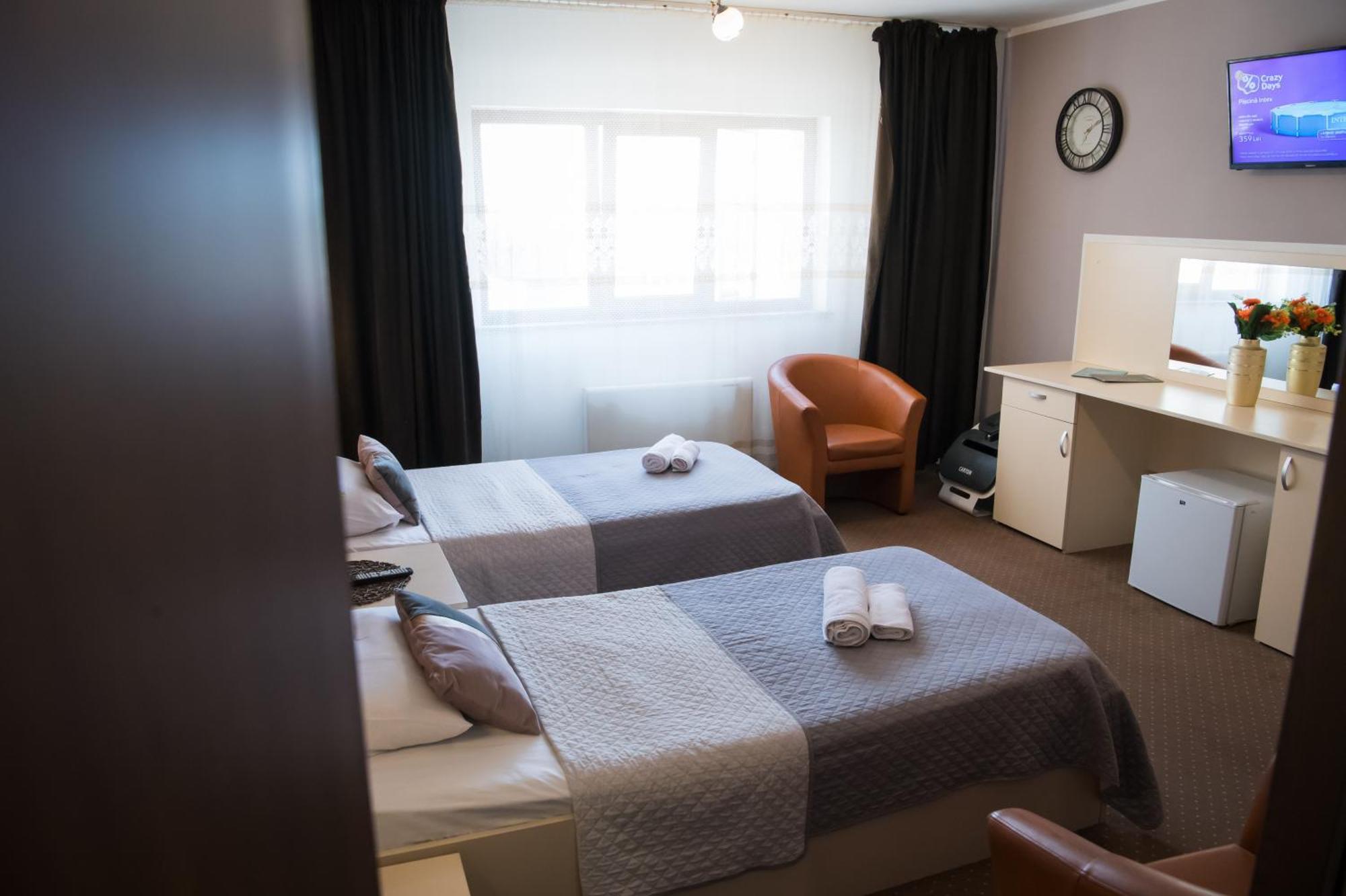 Mbi Travel Inn كرايوفا المظهر الخارجي الصورة