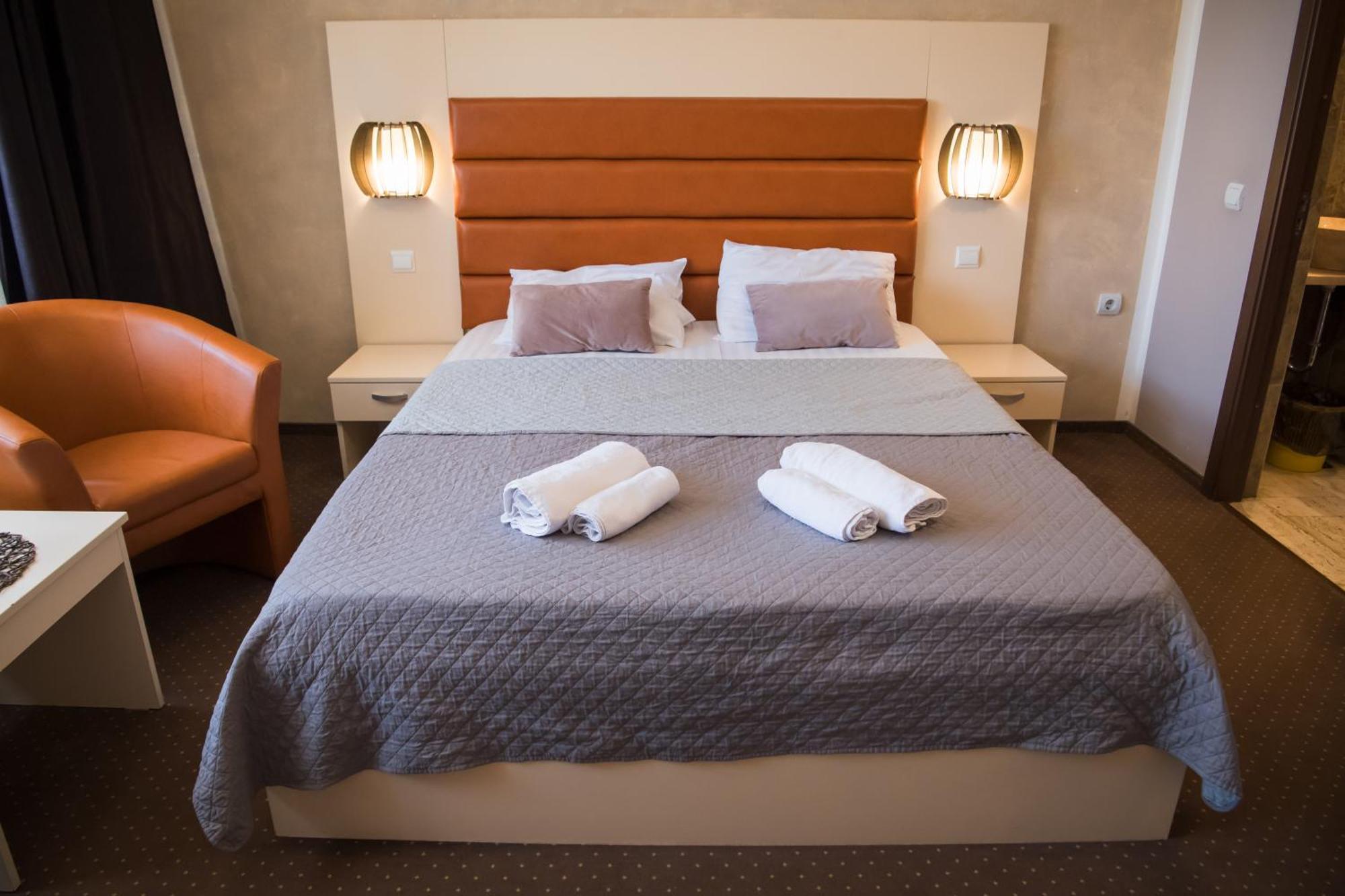 Mbi Travel Inn كرايوفا المظهر الخارجي الصورة