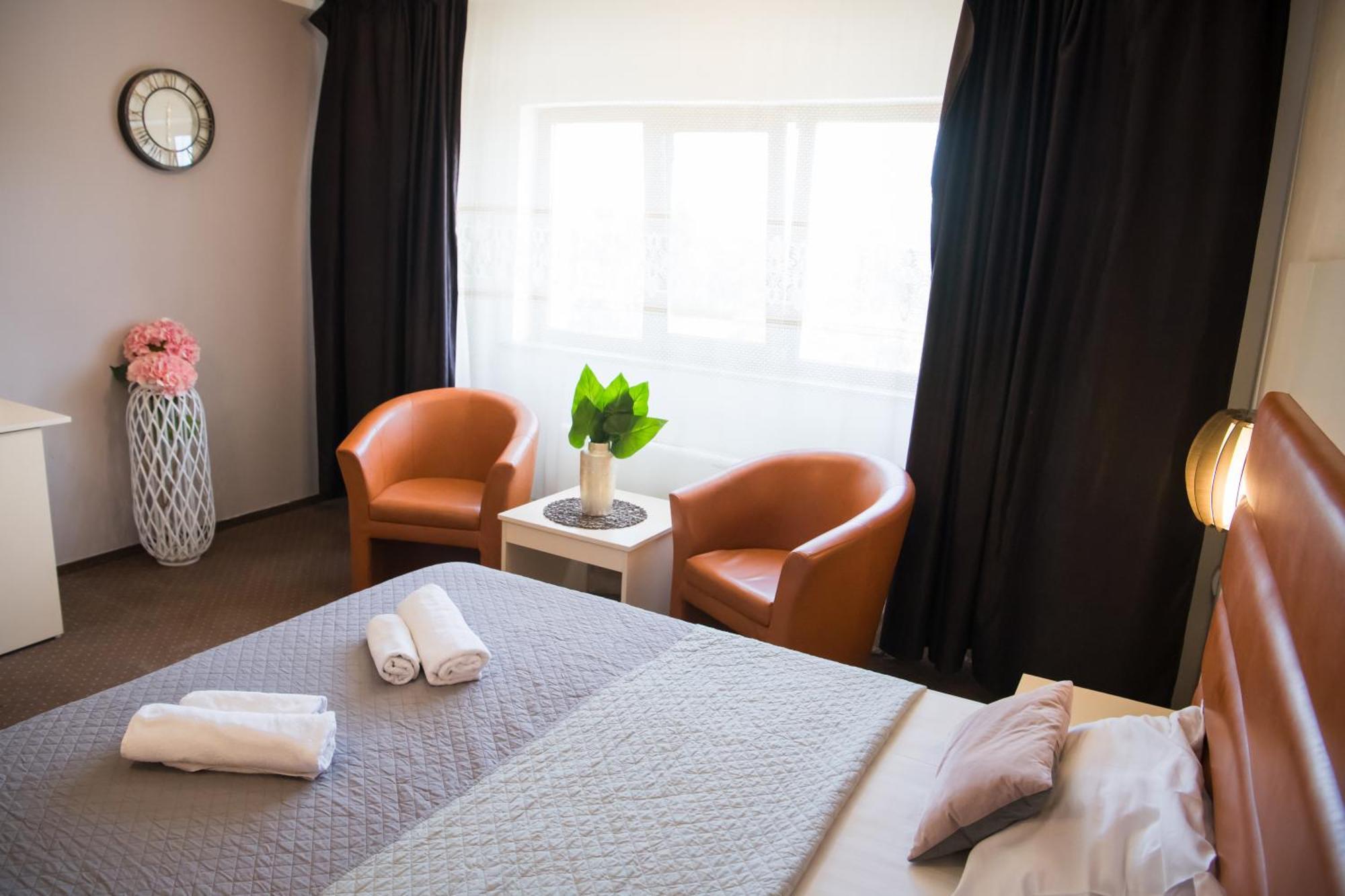 Mbi Travel Inn كرايوفا المظهر الخارجي الصورة