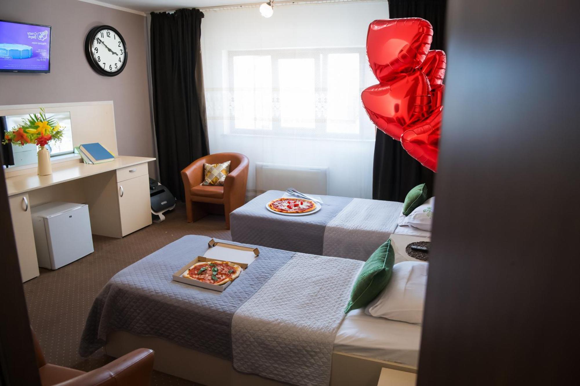 Mbi Travel Inn كرايوفا المظهر الخارجي الصورة